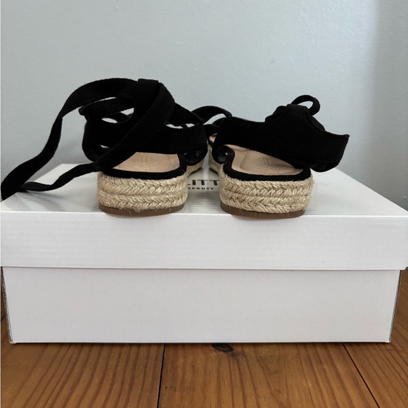 PrettyLittleThing Black Espadrille Flats Wrap-Around Tie Shoes Size 7 New - Picture 2 of 10